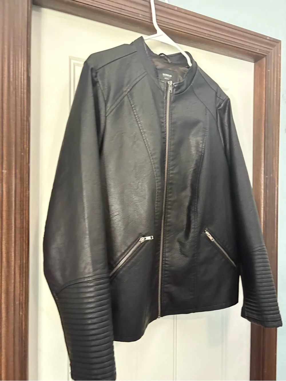 torrid Black Faux Leather Moto Jacket with Quilted Sleeve Detail sz 3X